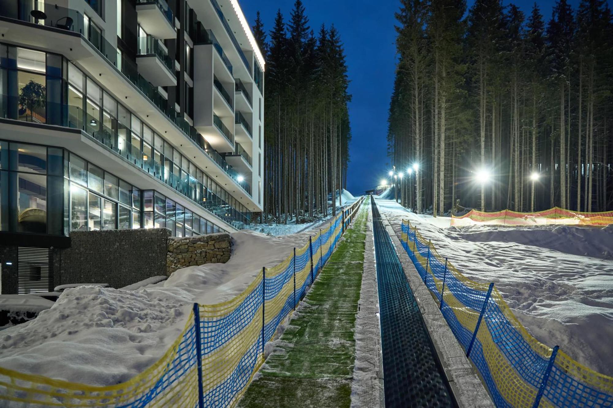 Twins Hotel & Spa Bukovel Eksteriør bilde